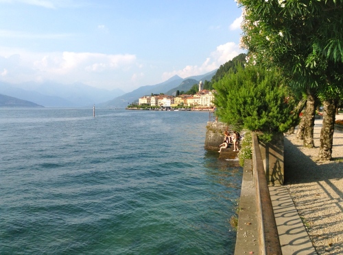 The final stroll beside Lake Como as you reach Bellagio